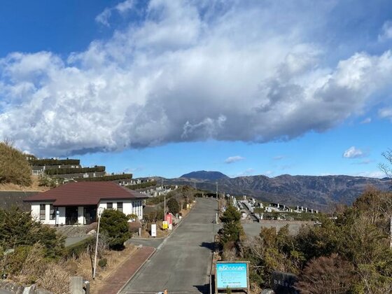 Instagramで熱海日金山霊園を紹介していただきました